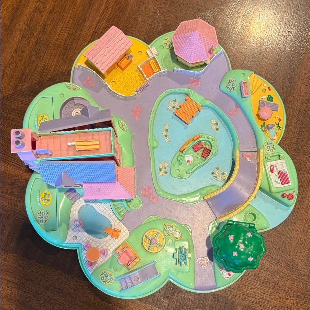 Vintage Polly Pocket 1991 - Polly’s Dream World Playtime Mansion - Picture 3 of 12